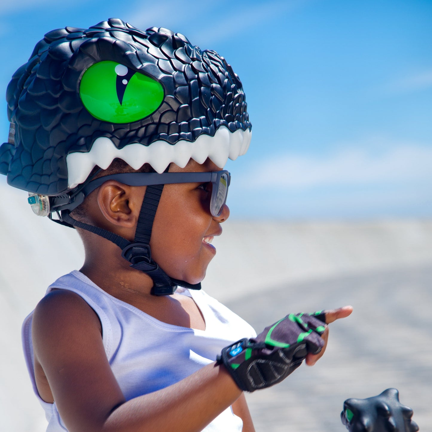 Black Dragon Kids Helmet